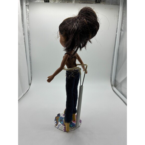 Bratz Doll with Dark Hair and Light Highlights Brown Tank Top Jeans and Wedges - Picture 3 of 5